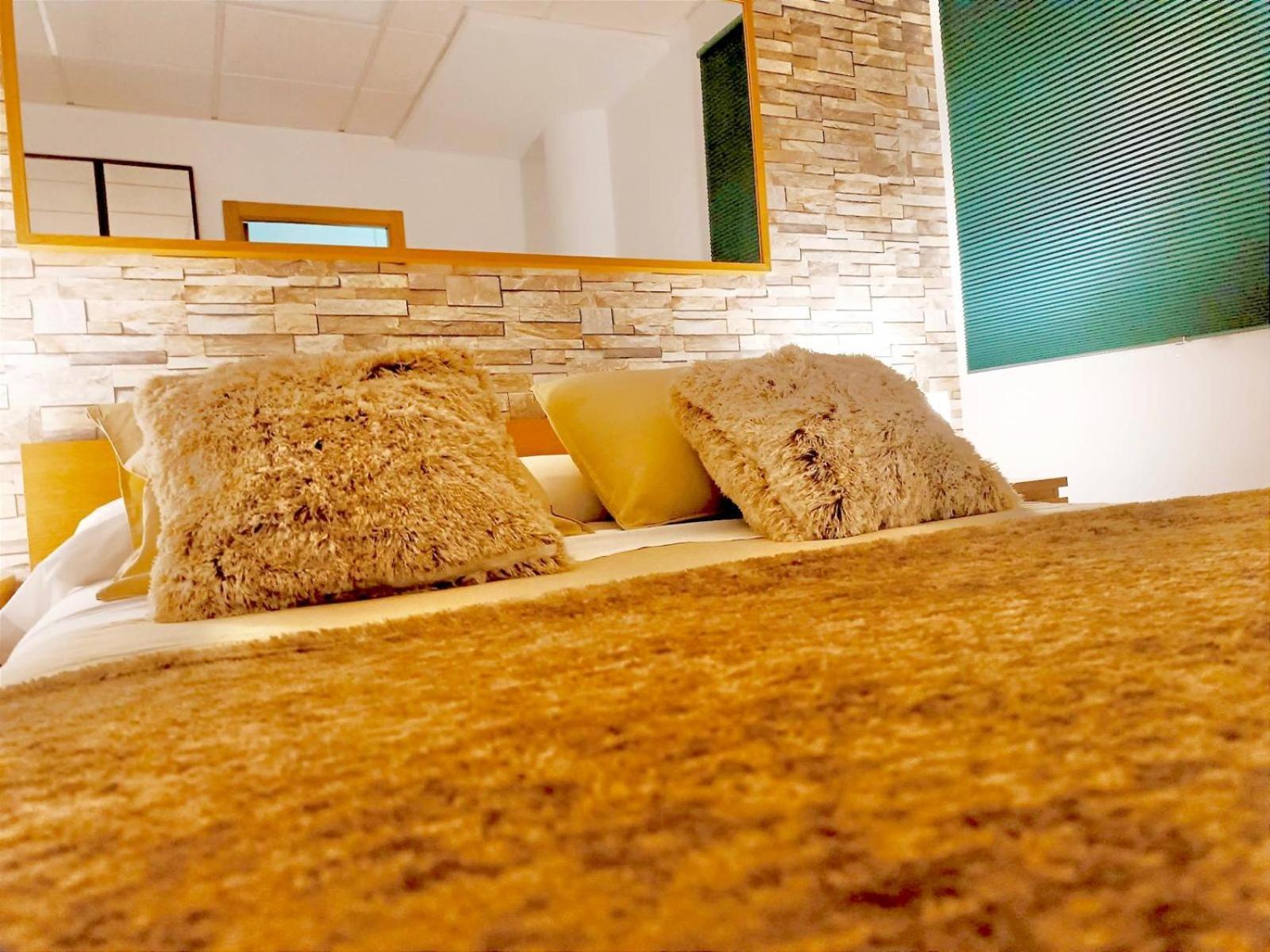Apartamento El Bambu Cerca Del Mar Málaga Exterior foto